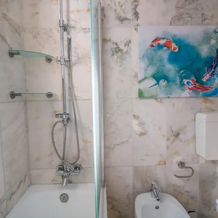 #007 Bright Apartment Comfortable Stay