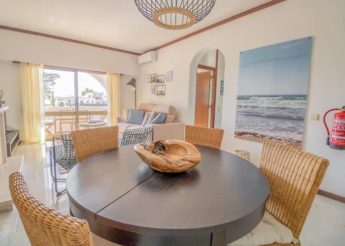 Apartman #007 Bright Apartment Comfortable Stay