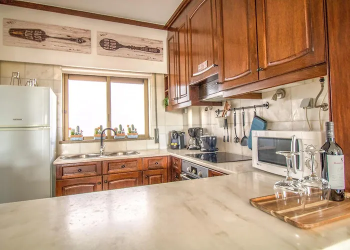 #007 Bright Apartment Comfortable Stay Apartman *